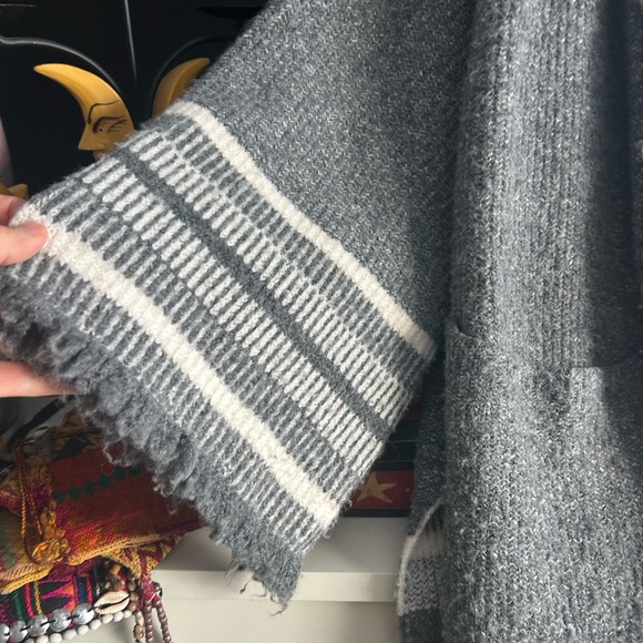 Zara Knit Gray and White Striped Cardigan W Bell Sleeves Small - Picture 2 of 16